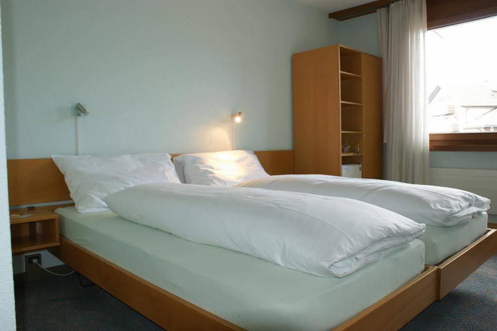 Hotel Sonne - Self Check-In Schwarzenburg Bagian luar foto